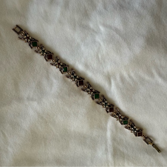 SALE‼️ Vintage style bracelet - Picture 2 of 5